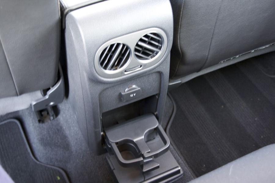  Volkswagen Tiguan S 2009 года  (фото 10 из 25)
